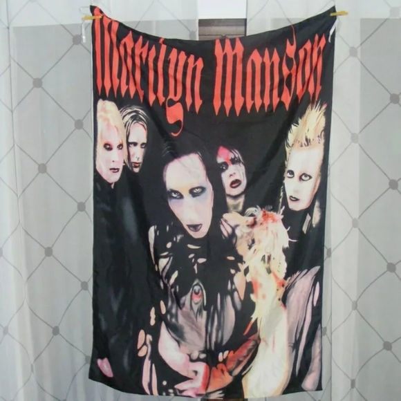 Meet your Posher/Seller Desiree - Picture 8 of 10